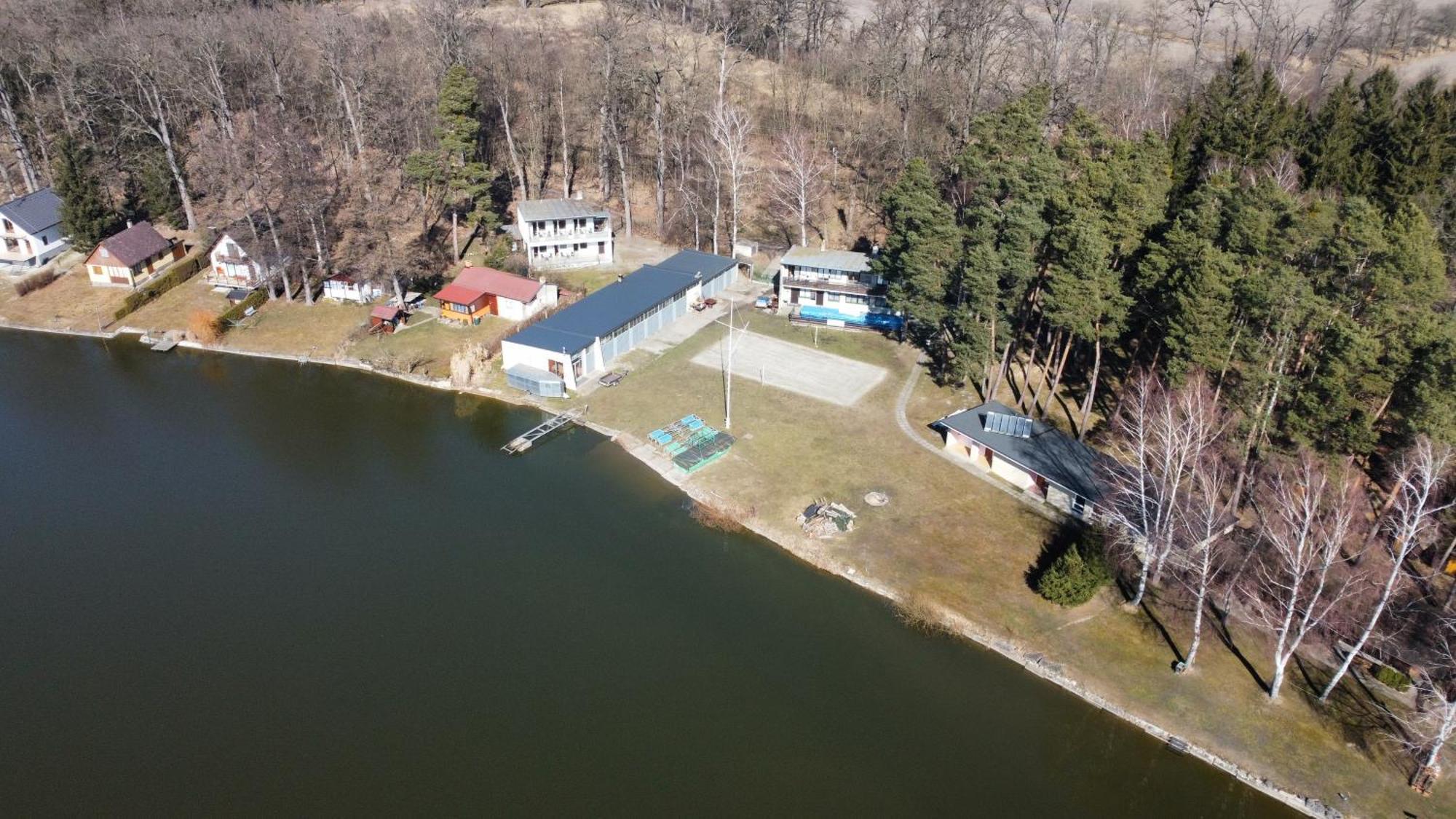 Отель Yacht Club Bezdrev Глубока-над-Влтавой Экстерьер фото