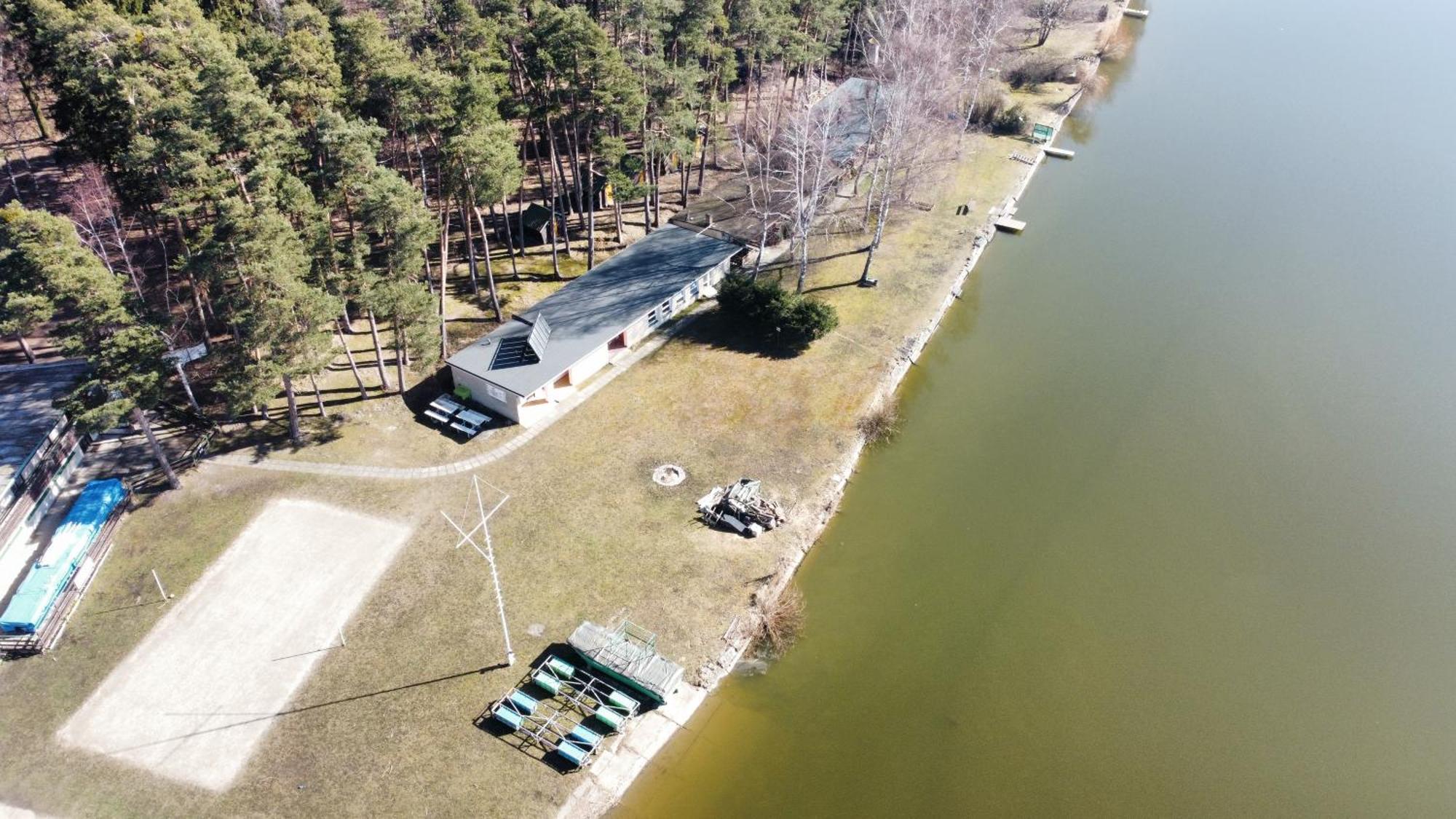 Отель Yacht Club Bezdrev Глубока-над-Влтавой Экстерьер фото